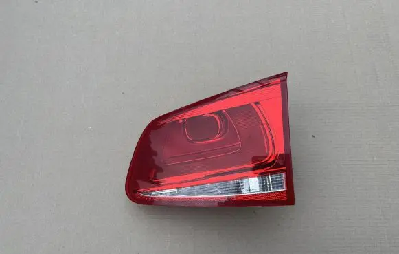 Volkswagen Touareg II Tailgate rear/tail lights 7p6945094c