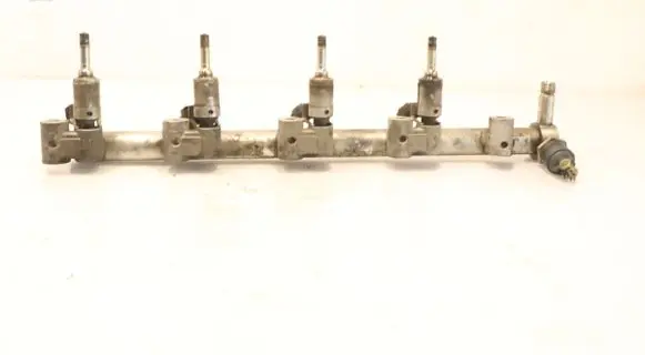 Ford S-MAX Fuel main line pipe 