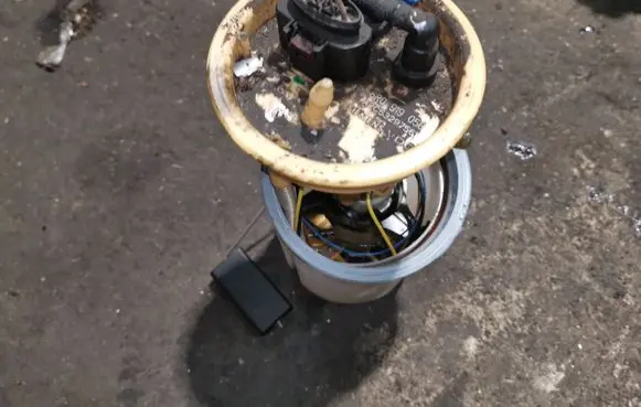 Seat Leon (1P) In-tank fuel pump 6R0919050