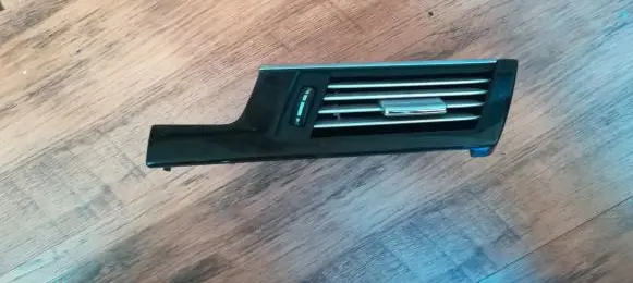 Mercedes-Benz E W212 Dashboard air vent grill cover trim A2128204004