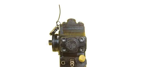 Opel Corsa E Fuel injection high pressure pump 0445010426 B13DTE