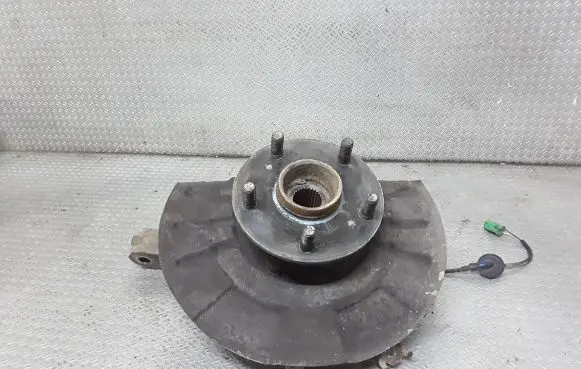 Front wheel hub spindle knuckle