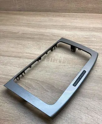 Volkswagen PASSAT B6 Radio/GPS head unit trim 3C0858069M 318410100