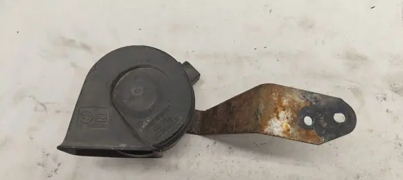 Audi A6 S6 C5 4B Horn signal 4B0951223A