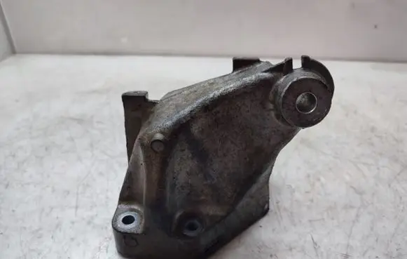 Mercedes-Benz ML W166 Engine mounting bracket A6422236304