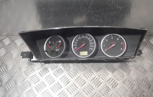 Nissan Primera Speedometer (instrument cluster) 3805568 BV014