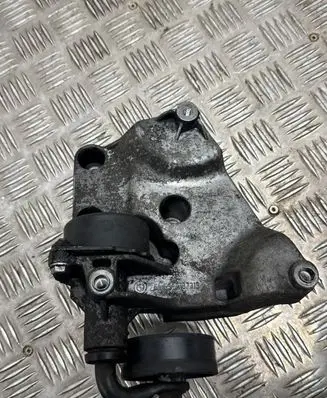 BMW 3 E46 A/C compressor mount bracket 7787319