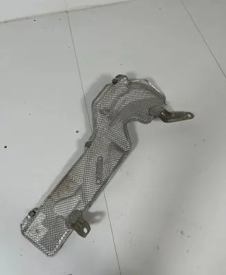 BMW 5 F10 F11 Heat shield in engine bay 7193523