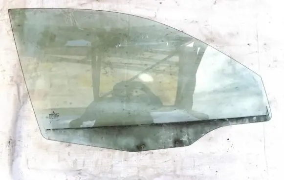 Mitsubishi Carisma Front door window glass four-door