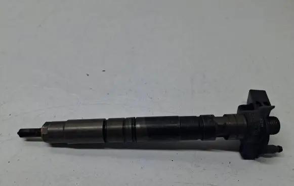 Audi A6 S6 C6 4F Fuel injector 03L130277
