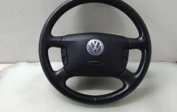 Volkswagen PASSAT B5.5 Steering wheel