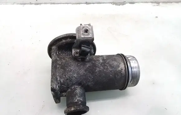 BMW 1 E81 E87 EGR valve 70051200
