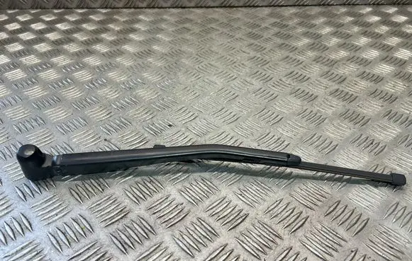 BMW 1 E81 E87 Rear wiper blade arm 7199566