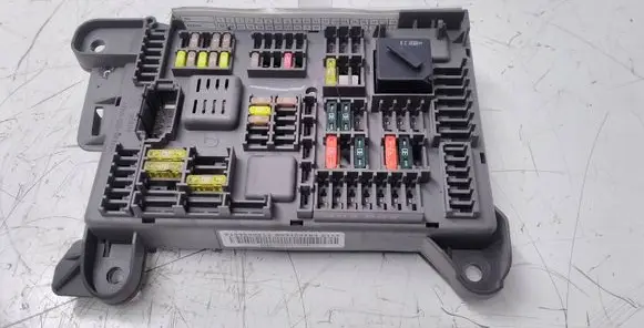 BMW X5 E70 Fuse module 518954021A 693168704 6931687