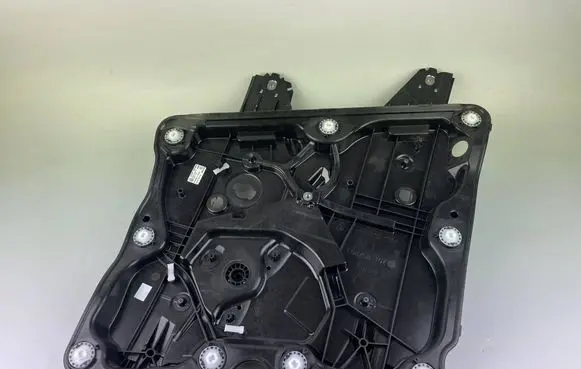 Volkswagen Golf VIII Front window lifting mechanism without motor 5H0837402E