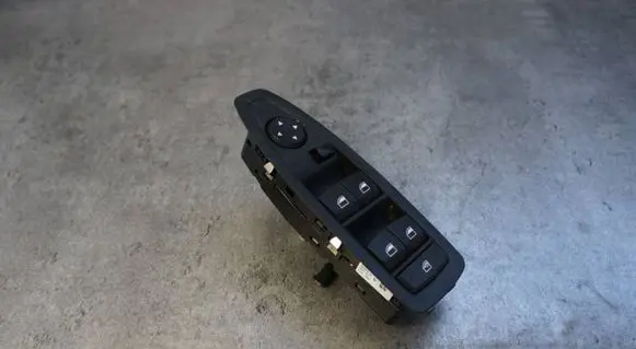BMW 1 F20 F21 Electric window control switch 9208110 9208110-03