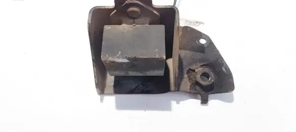 Toyota Avensis T250 Engine mount bracket