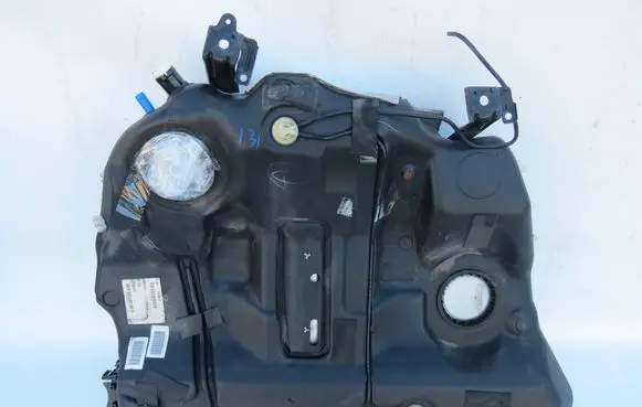 Volvo XC70 Fuel tank P30680343 T6800163848