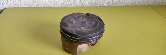 Piston