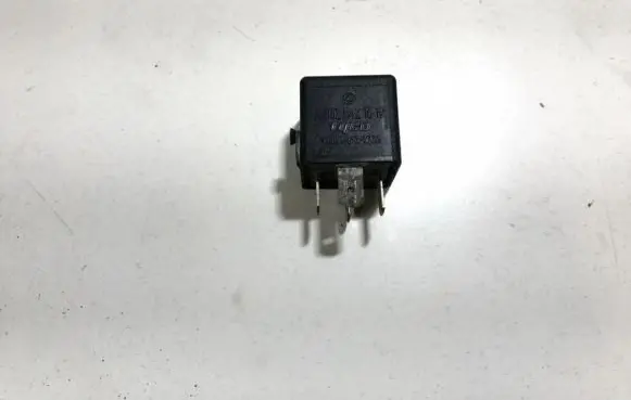 Mercedes-Benz C W202 Other relay a0025421319