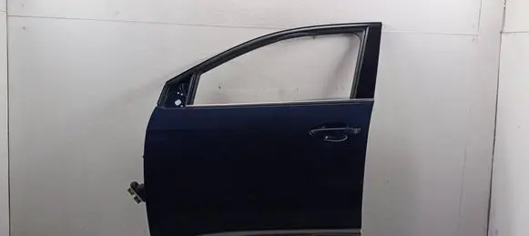 Peugeot 5008 II Front door
