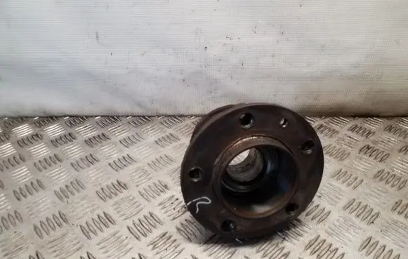 Opel Movano B Rear wheel hub