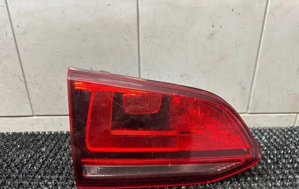 Volkswagen Golf VII Tailgate rear/tail lights