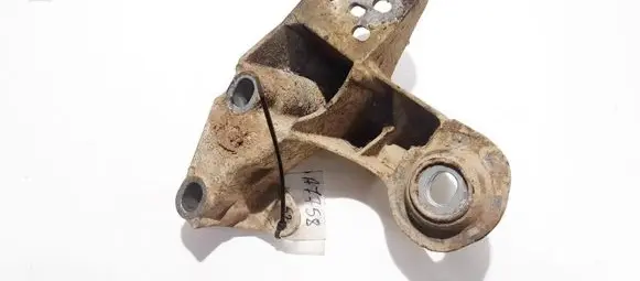 Volkswagen PASSAT B5 Engine mounting bracket 4b0199351b