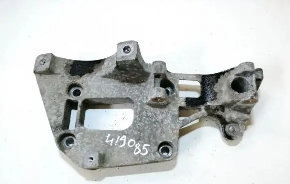 Volkswagen PASSAT B6 Engine mounting bracket 06f903143f