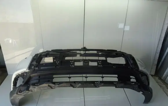 Mitsubishi Outlander Front bumper R10P1