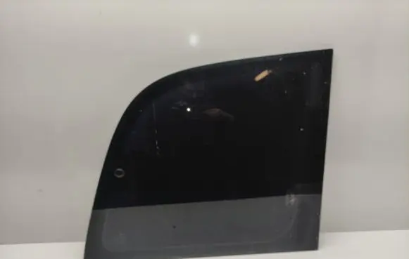 Mercedes-Benz Vaneo W414 Rear side window 43R00022