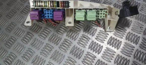 BMW X5 E53 Fuse box set 61138383720 61.13-8383720