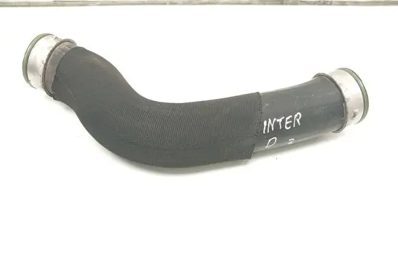 Volkswagen Touareg I Intercooler hose/pipe