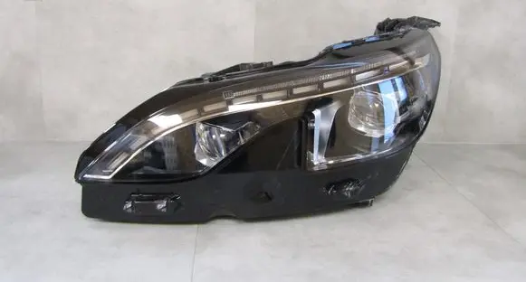 Peugeot 3008 II Headlight/headlamp 9837759780 17502A0113 89914353
