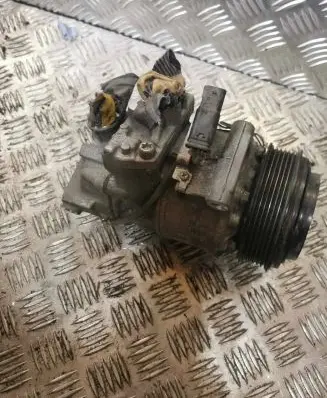 Mercedes-Benz C W205 Air conditioning (A/C) compressor (pump) A0008304400 001W088000V