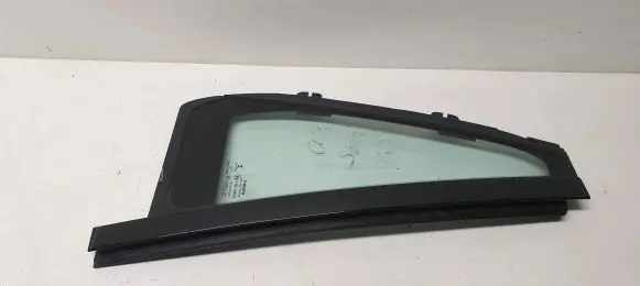 Volvo XC90 Rear vent window glass 1226191