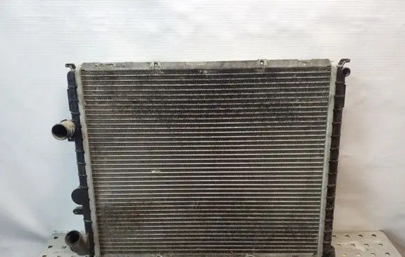Renault Kangoo I Coolant radiator 7700836303