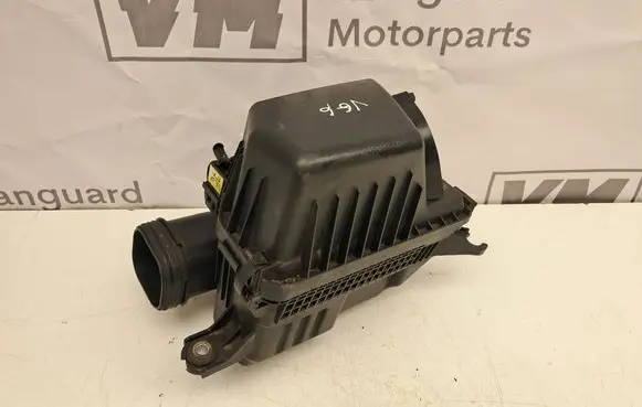 Hyundai i40 Air filter box 281103Z300