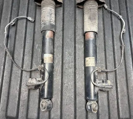 Infiniti FX Rear shock absorber/damper 562101CF0C 442400004050 562111CF0C