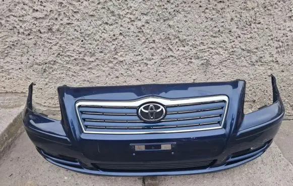Toyota Avensis T250 Front bumper 