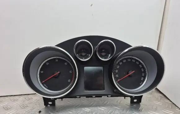 Opel Insignia A Speedometer (instrument cluster) 20980570 365903926