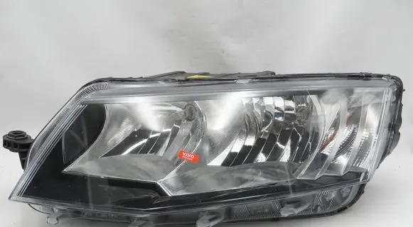 Skoda Octavia Mk3 (5E) Headlight/headlamp 5E1941015 1305236984 030127220100