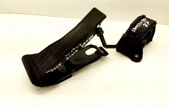 Honda Civic Accelerator throttle pedal 31311H10