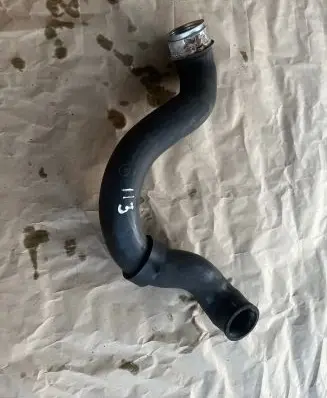 Mercedes-Benz C W204 Engine coolant pipe/hose A2045010682