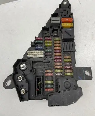 BMW 5 E60 E61 Fuse box set 6906601
