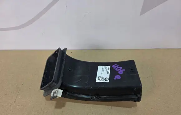 BMW 2 Active Tourer U06 Air intake duct part 