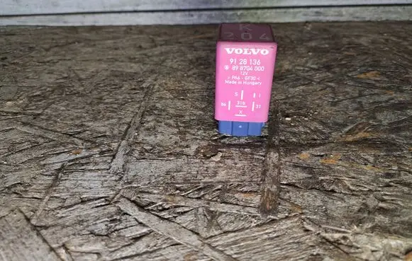 Volvo S70 V70 V70 XC Other relay 9128136 898704000