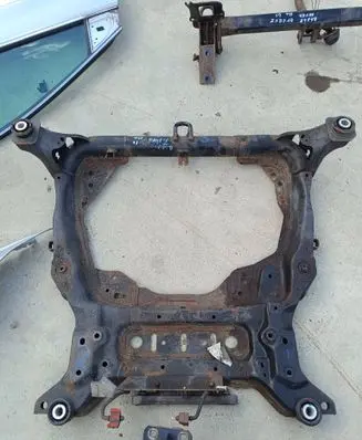 Land Rover Evoque I Front subframe