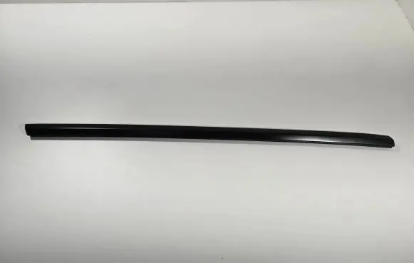 Tesla Model 3 Door glass trim 1080684-01-1