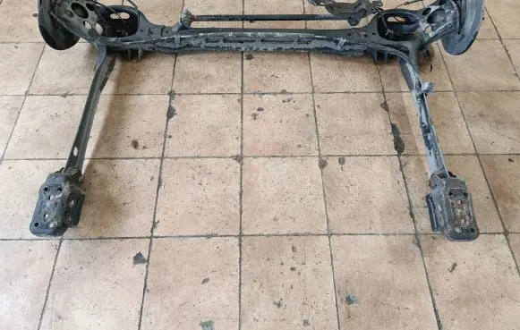 Chrysler Town u0026 Country V Rear axle beam 